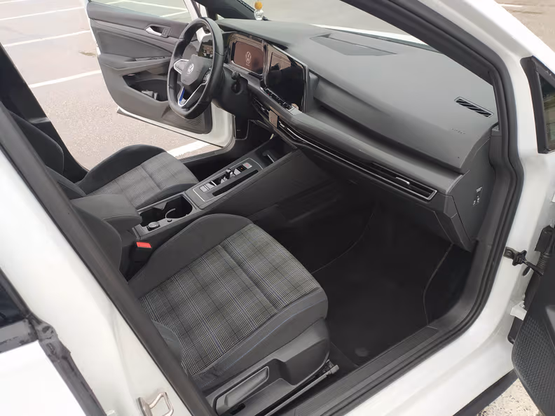 Volkswagen Golf - 9