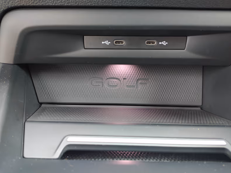 Volkswagen Golf - 62