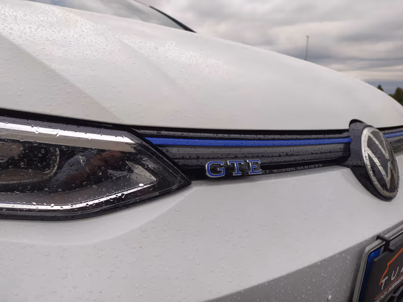 Volkswagen Golf - 22