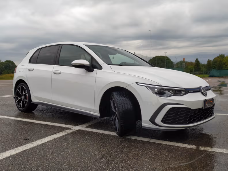 Volkswagen Golf - 3