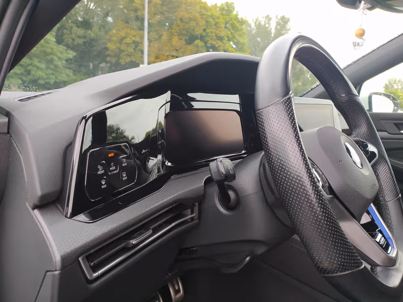 Volkswagen Golf - 53