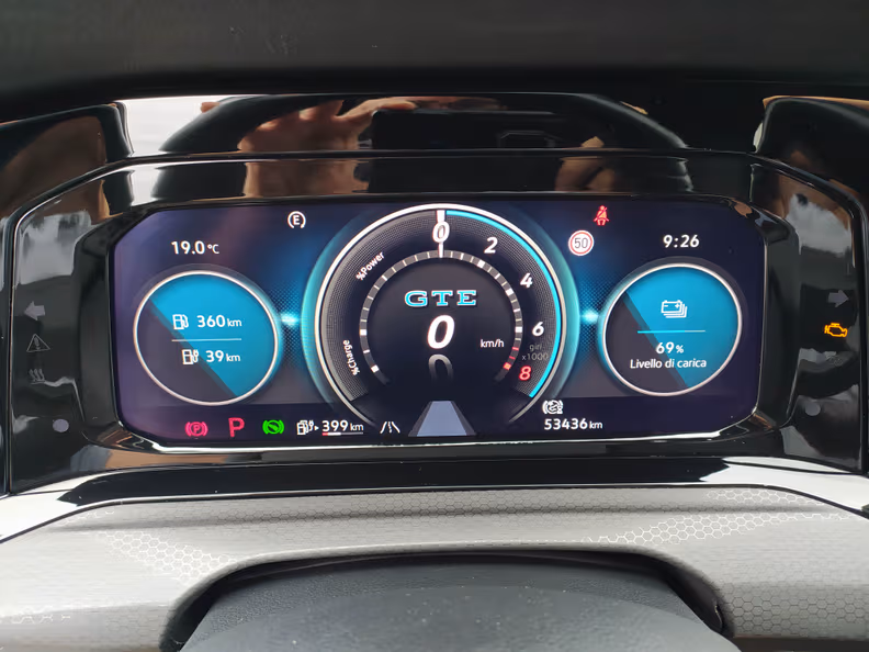 Volkswagen Golf - 11