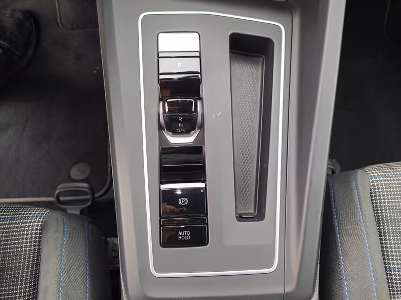 Volkswagen Golf - 60