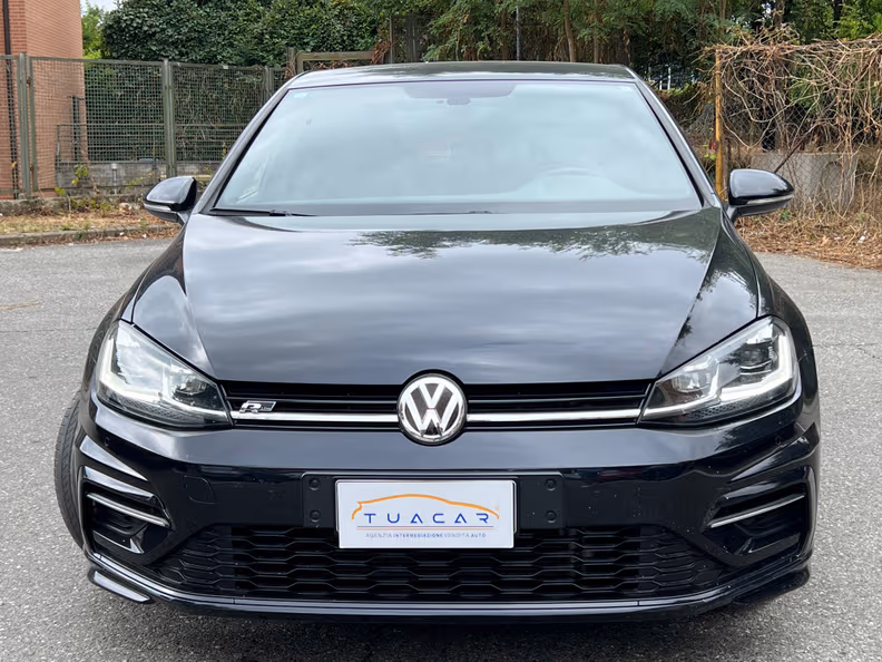 Volkswagen Golf - 2