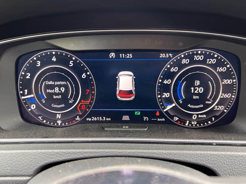 Volkswagen Golf - 36