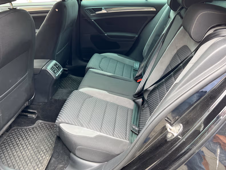 Volkswagen Golf - 20