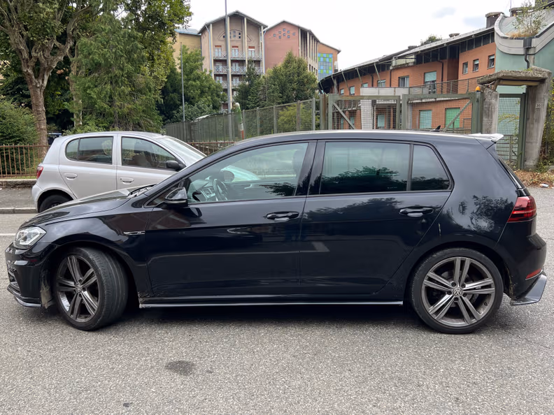 Volkswagen Golf - 8
