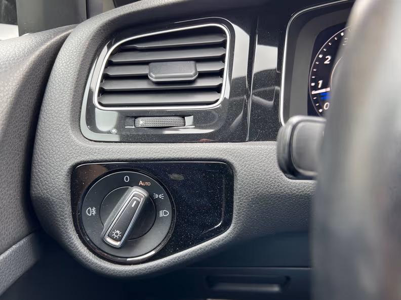 Volkswagen Golf - 26