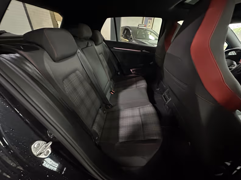 Volkswagen Golf - 16