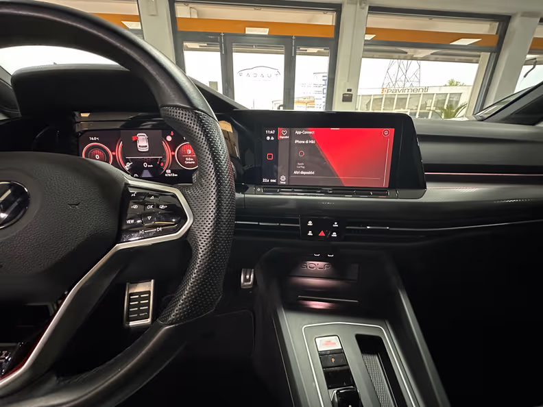 Volkswagen Golf - 11