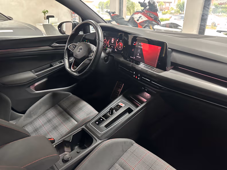 Volkswagen Golf - 9