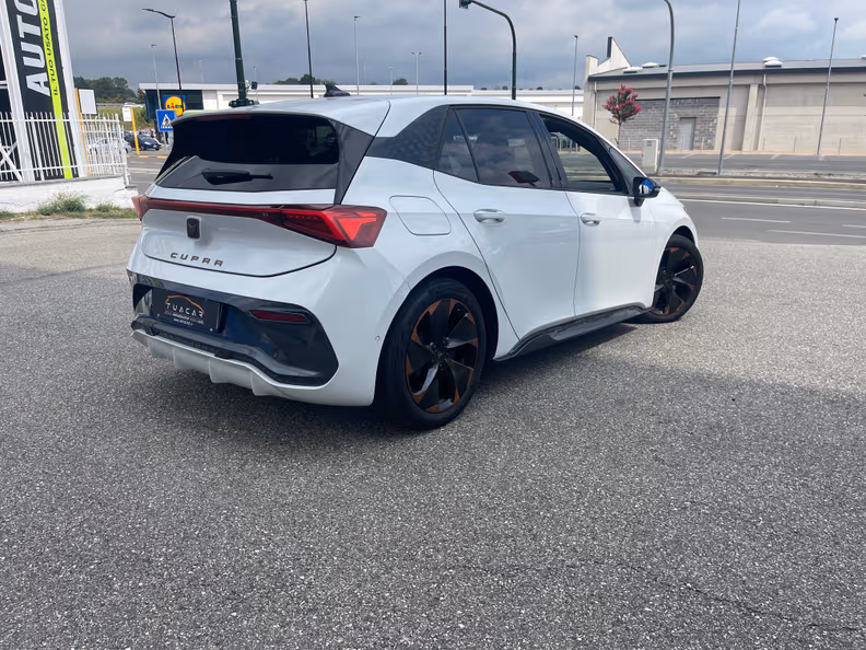 Cupra Born - 4