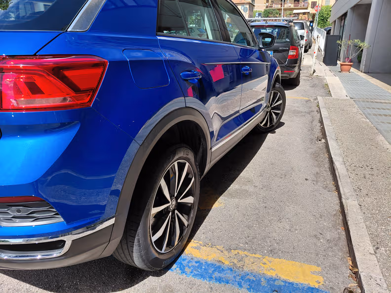 Volkswagen T-ROC - 22
