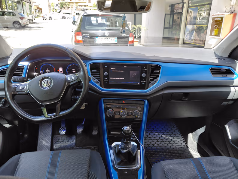 Volkswagen T-ROC - 8