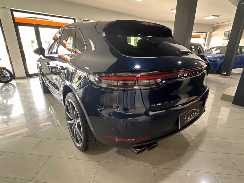 Porsche Macan - 3