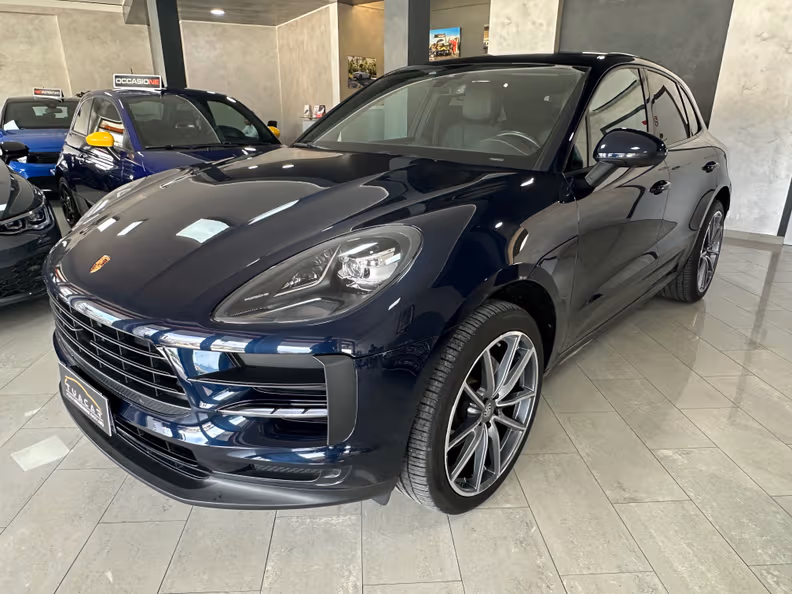 Porsche Macan - 1