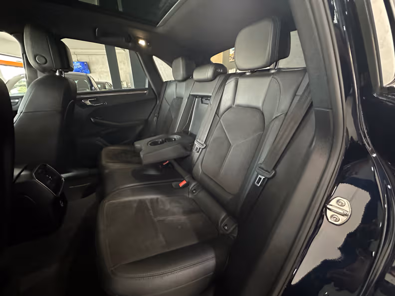 Porsche Macan - 15