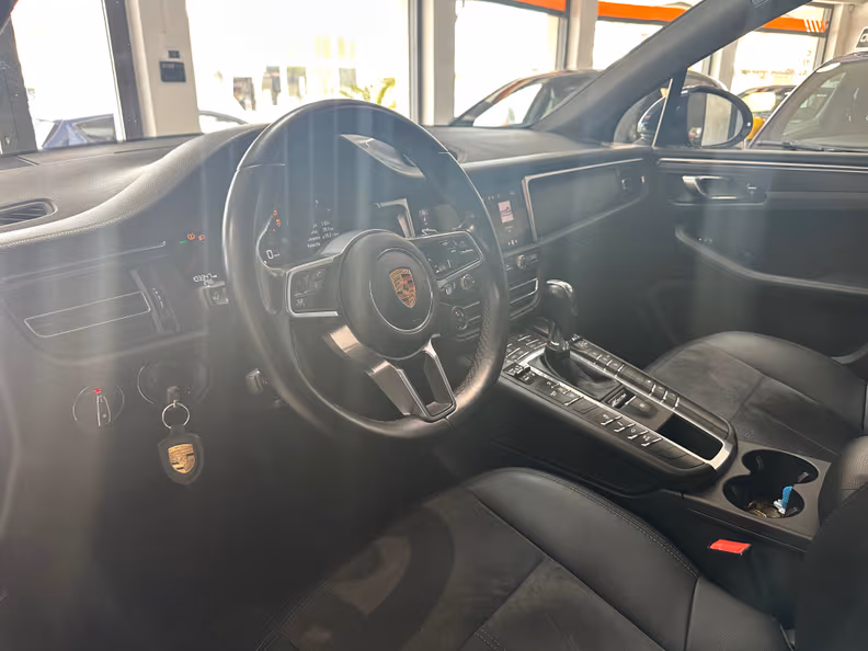 Porsche Macan - 12