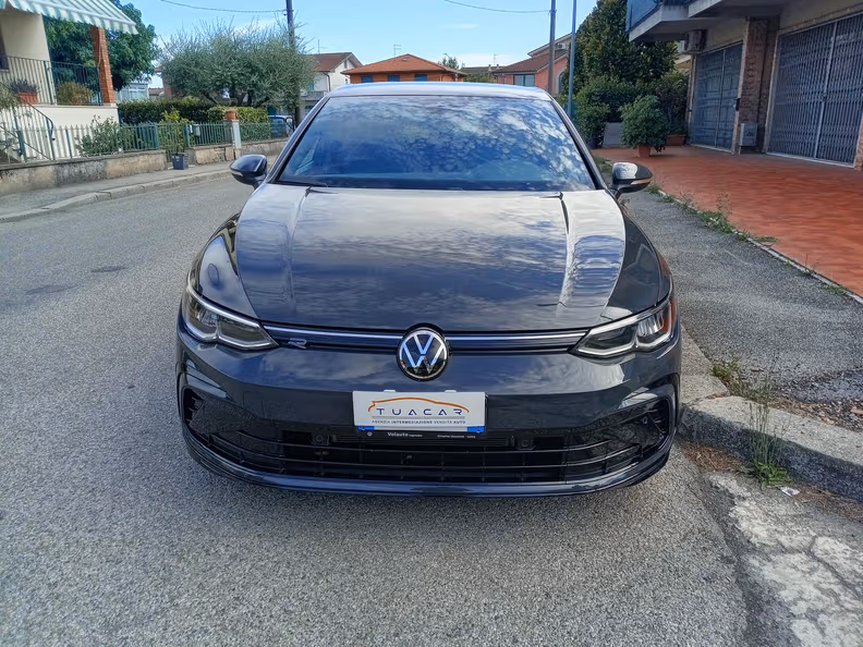Volkswagen Golf - 2