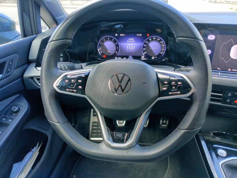 Volkswagen Golf - 19