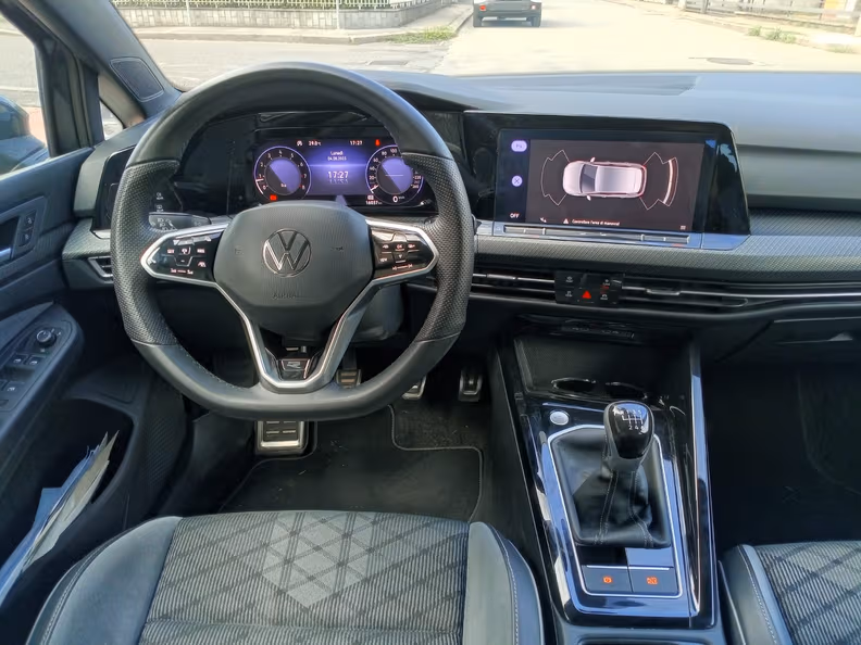 Volkswagen Golf - 21