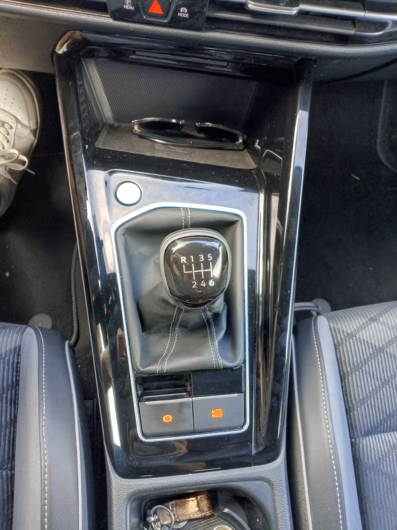 Volkswagen Golf - 29