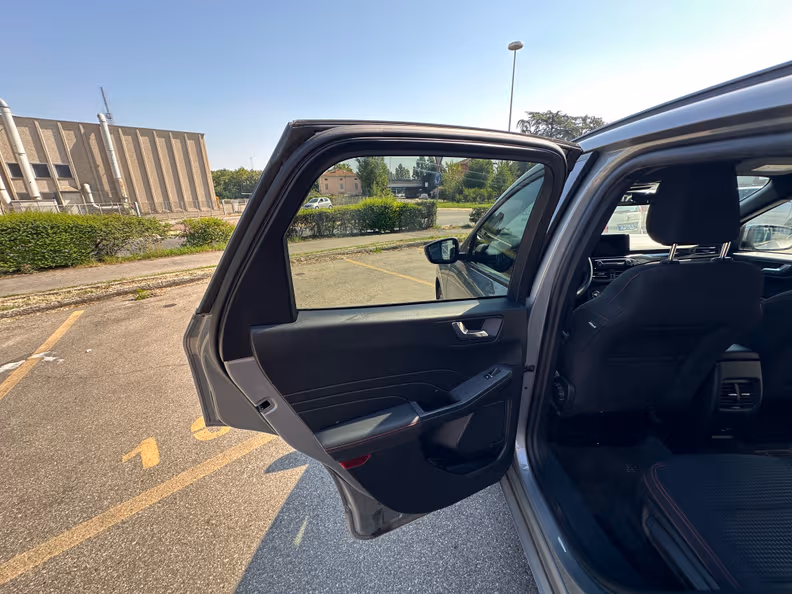 Ford Kuga - 25