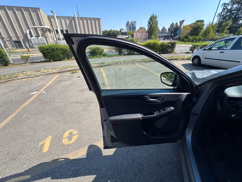 Ford Kuga - 23