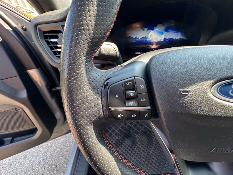 Ford Kuga - 14