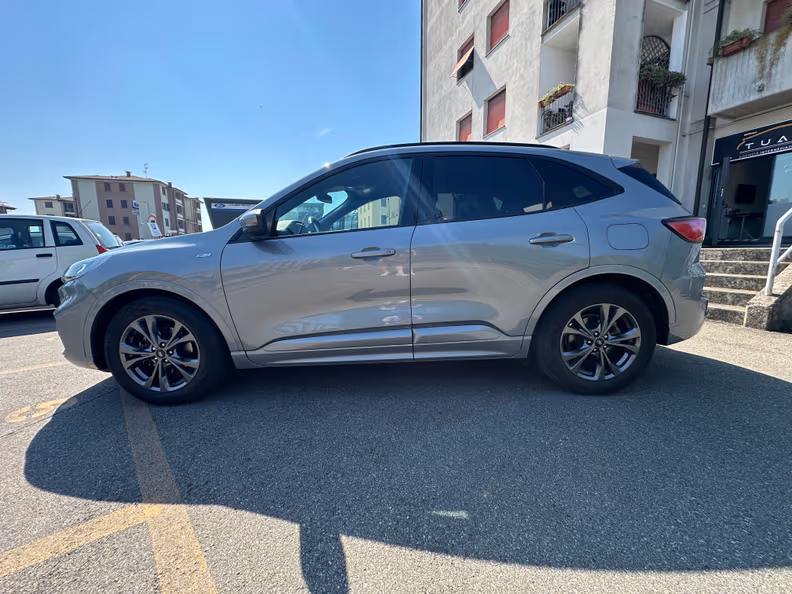 Ford Kuga - 2