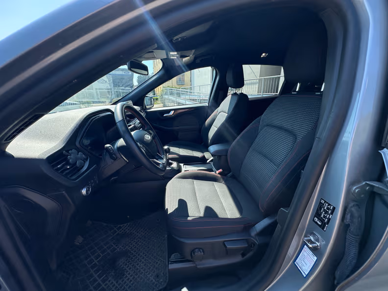 Ford Kuga - 24
