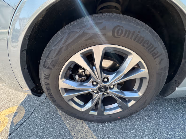 Ford Kuga - 10