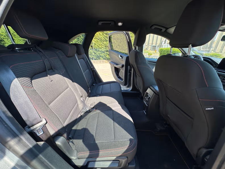Ford Kuga - 28
