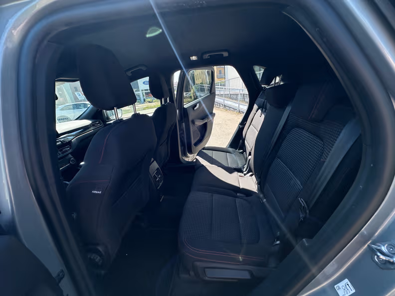 Ford Kuga - 26