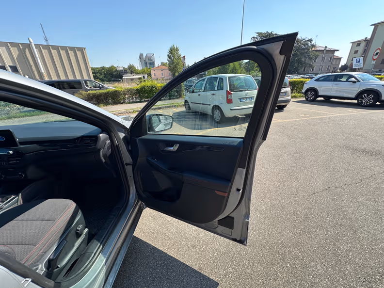 Ford Kuga - 29