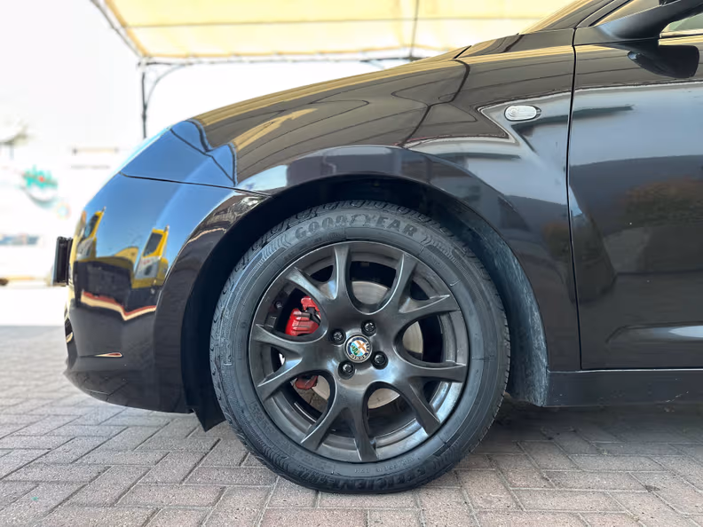 Alfa Romeo MiTo - 27