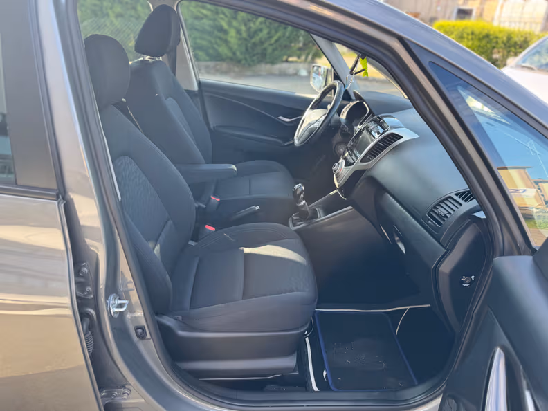 Hyundai ix20 - 25