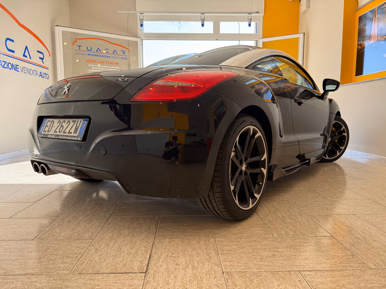Peugeot RCZ - 8