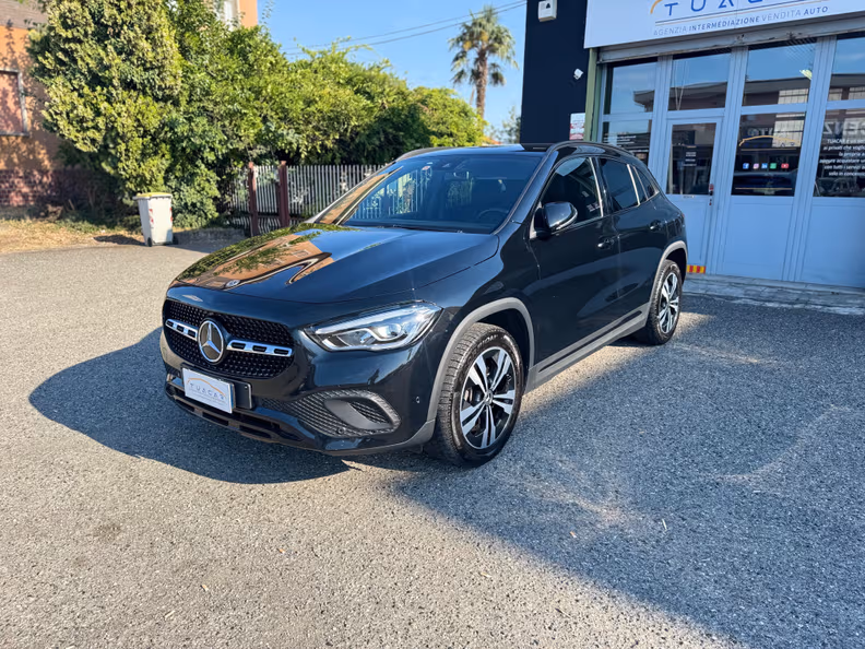 Mercedes-Benz GLA-Class - 1