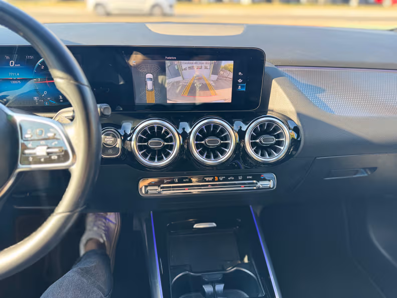 Mercedes-Benz GLA-Class - 18