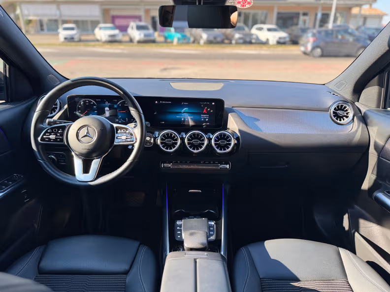 Mercedes-Benz GLA-Class - 21