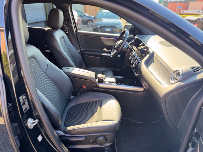 Mercedes-Benz GLA-Class - 25