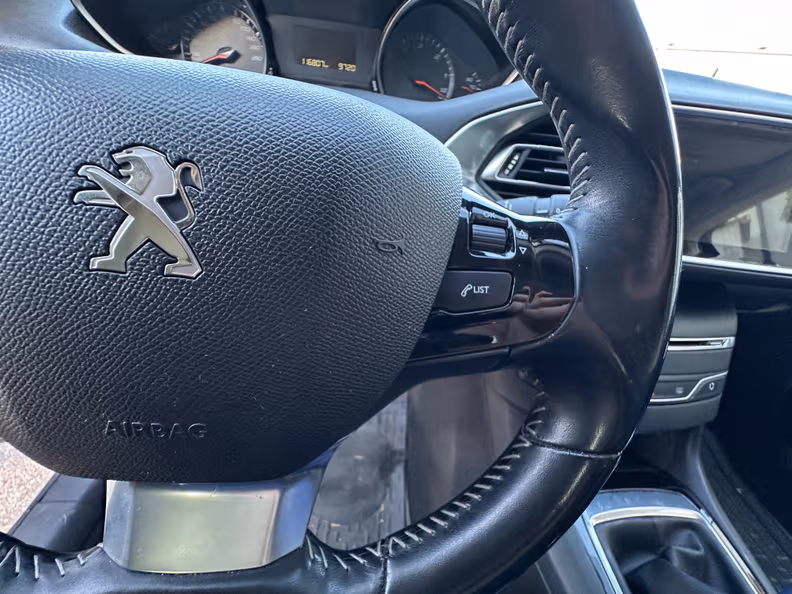 Peugeot 308 - 14