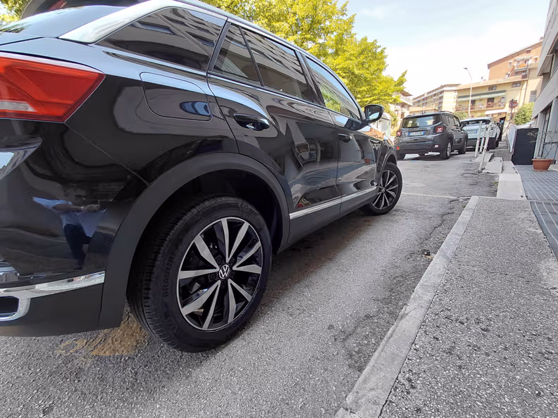 Volkswagen T-ROC - 23
