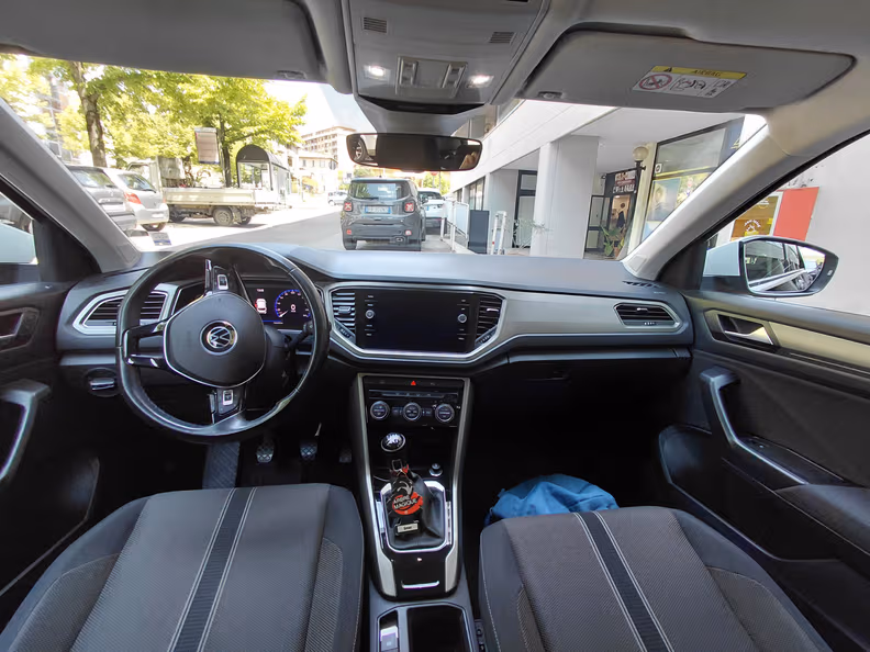 Volkswagen T-ROC - 10