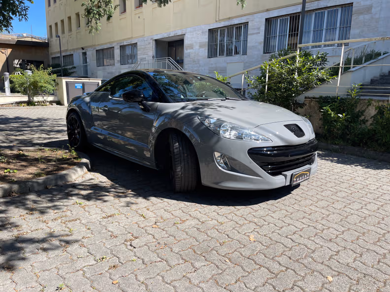 Peugeot RCZ - 3
