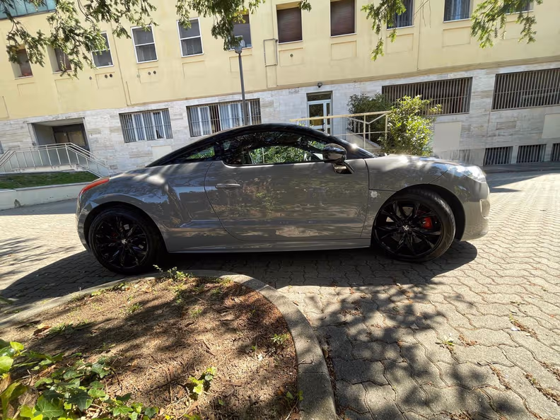 Peugeot RCZ - 4