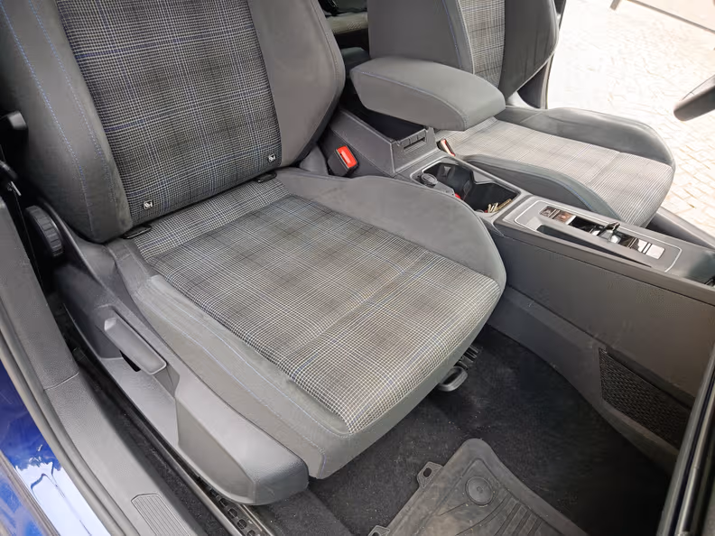 Volkswagen Golf - 23