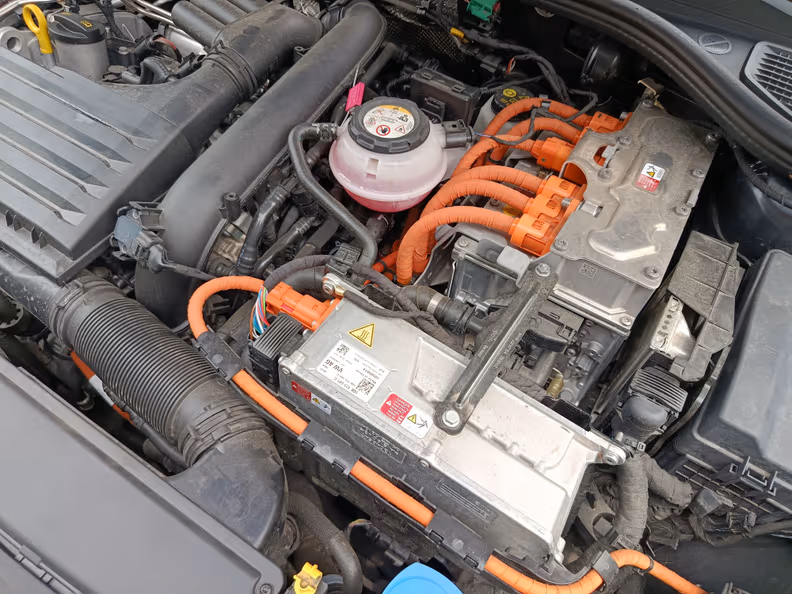 Volkswagen Golf - 36