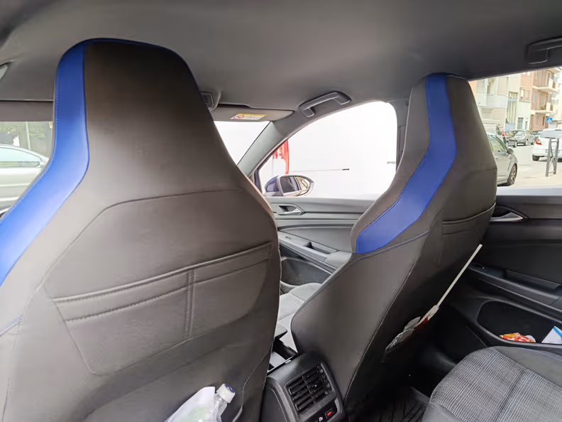 Volkswagen Golf - 19